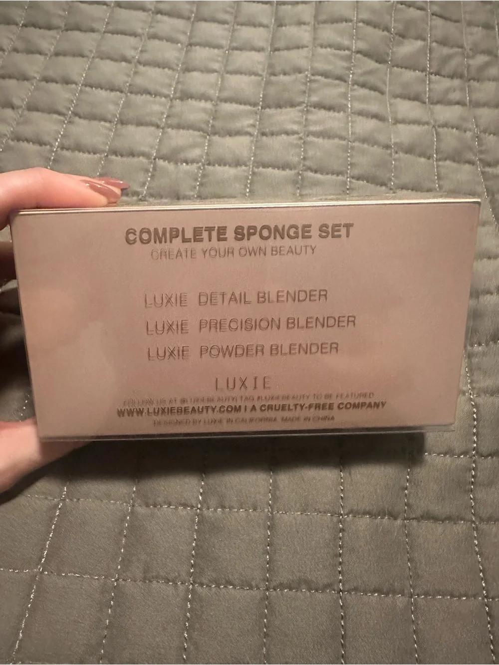 Luxie Makeup Sponge Set in Beige, Gray, White
